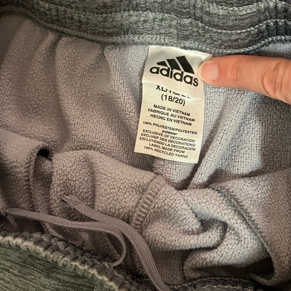 Adidas Pants XL 18/20 - Picture 3 of 5